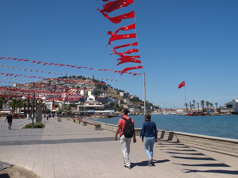 Глазами очевидцев: под турецким флагом. На набережной