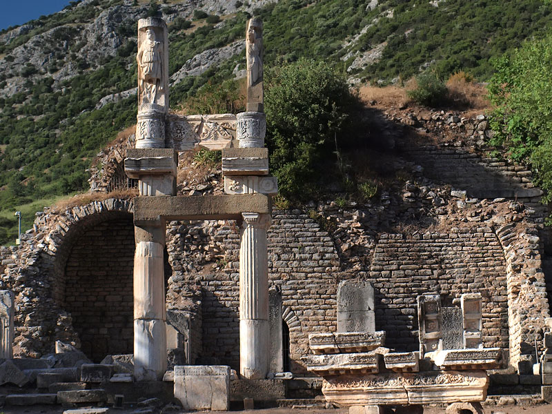 Глазами очевидцев: храм Домициана. Эфес